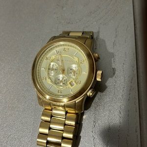 Michael kors gold watch